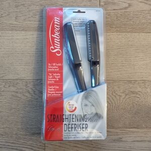 Sunbeam 1.5" Straightening Iron
